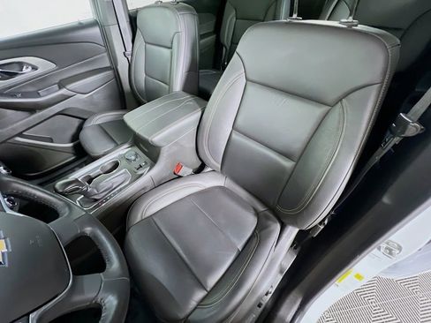 Used 2022 Chevrolet Traverse LT image 20