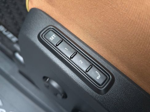 Used 2025 Volkswagen ID. Buzz Pro S image 60