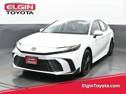 Used 2025 Toyota Camry SE w/ Multimedia Upgrade Package