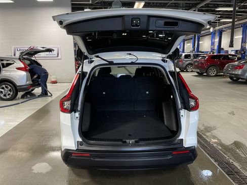 Used 2023 Honda CR-V EX image 9