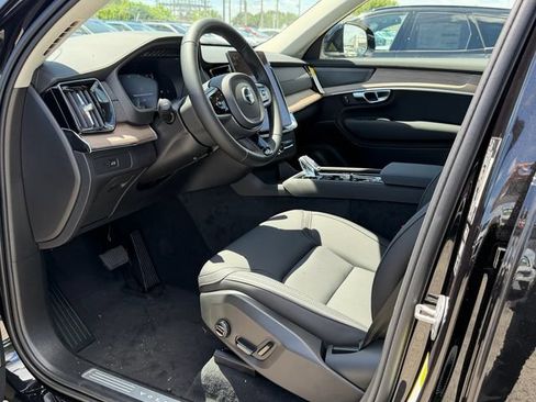 New 2026 Volvo XC90 B6 Plus w/ Protection Package Premier AWD/4WD image 14