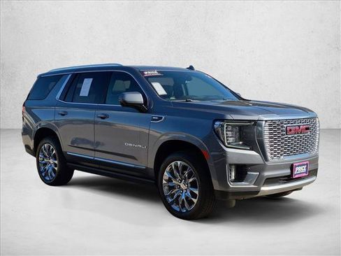 Used 2021 GMC Yukon Denali w/ Denali Premium Package AWD/4WD image 3
