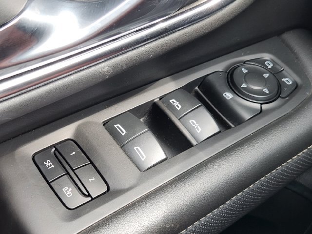 Used 2024 GMC Yukon SLT AWD/4WD image 22