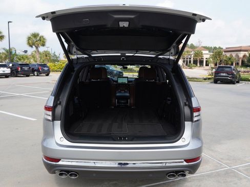 Used 2021 Lincoln Aviator Reserve w/ Equipment Group 201A image 40