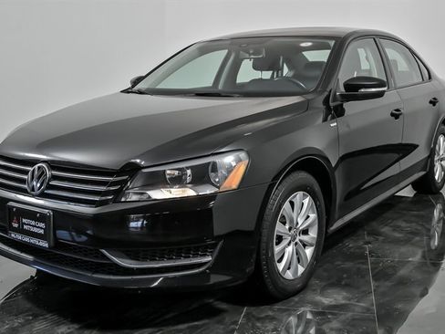 Used 2014 Volkswagen Passat 1.8T Wolfsburg Edition FWD image 5