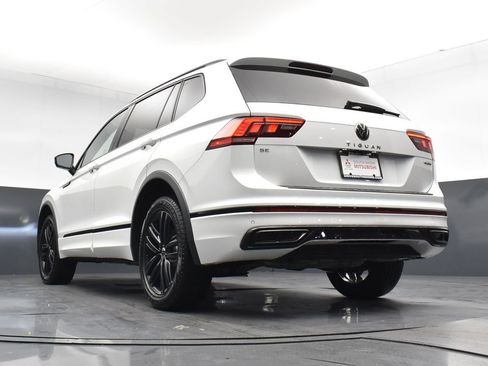 Used 2022 Volkswagen Tiguan SE R-Line AWD/4WD image 27