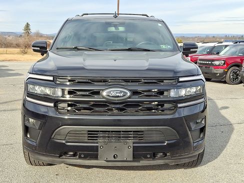 Used 2022 Ford Expedition Limited image 2