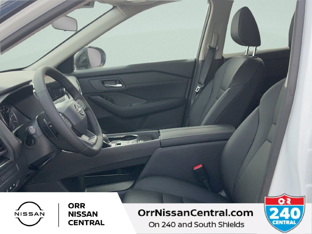 New 2027 Nissan Rogue Dark Armor FWD image 17