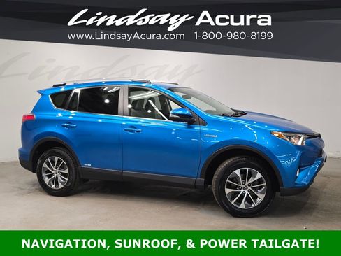 Used 2018 Toyota RAV4 XLE image 3