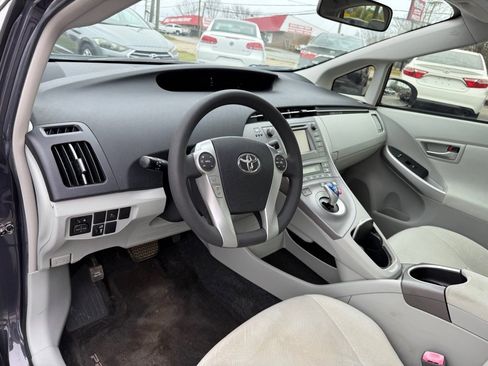 Used 2013 Toyota Prius Three w/ Solar Roof Pkg image 10