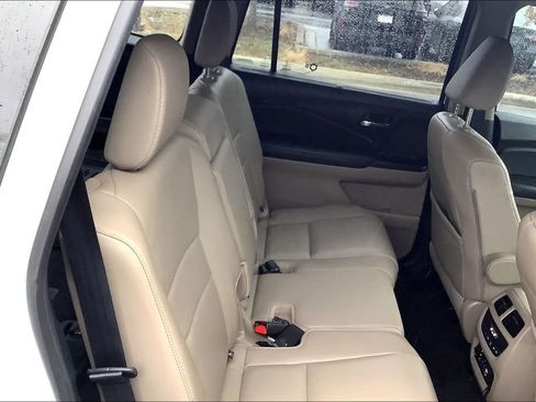 Used 2017 Honda Pilot Touring image 30