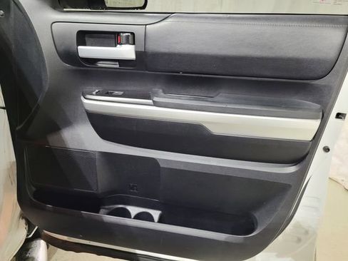 Used 2017 Toyota Tundra SR5 image 61