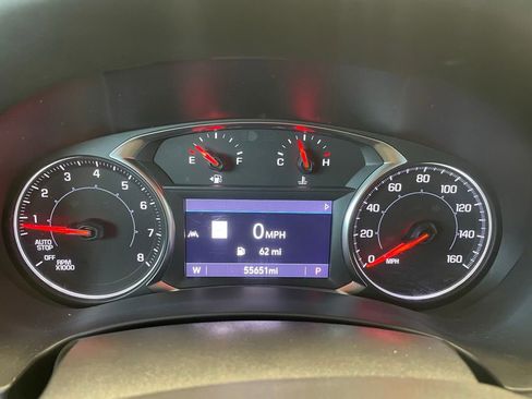 Used 2023 GMC Terrain SLT w/ Infotainment Package II FWD image 7