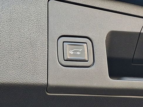 Certified 2022 Cadillac XT4 Luxury image 31