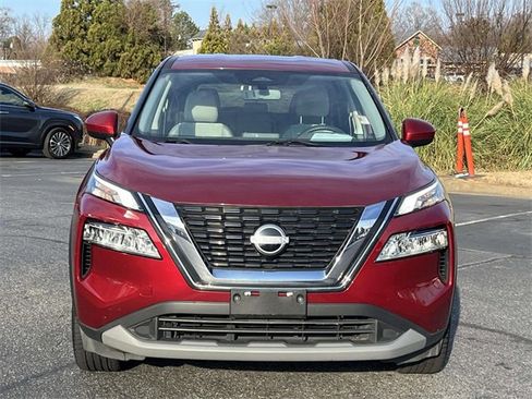 Used 2023 Nissan Rogue SV image 8