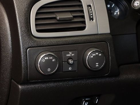 Used 2014 Chevrolet Tahoe LT w/ Suspension Package, Off-Road image 25