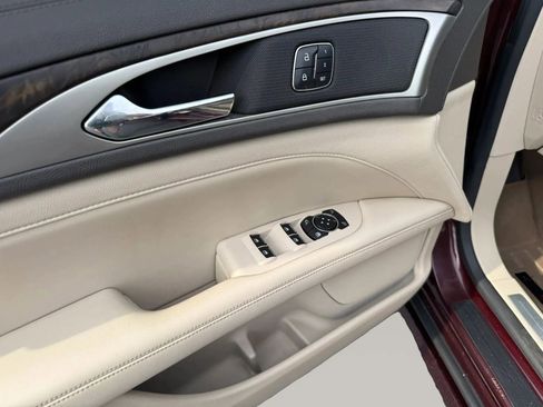 Used 2017 Lincoln MKZ Reserve AWD/4WD image 13