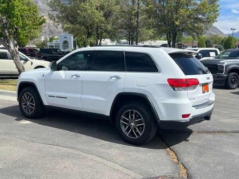 Used 2018 Jeep Grand Cherokee Limited AWD/4WD image 14