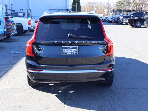 Used 2023 Volvo XC90 B6 Ultimate w/ Protection Package Premier image 9