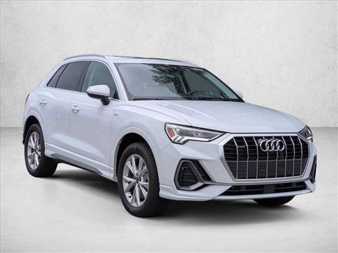 Used 2025 Audi Q3 2.0T Premium Plus w/ Premium Plus Package AWD/4WD image 3