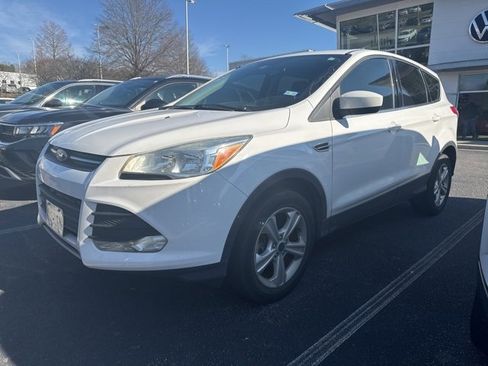 Used 2016 Ford Escape SE image 12