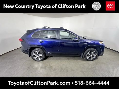 Used 2023 Toyota RAV4 SE image 2