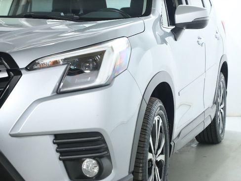 Certified 2023 Subaru Forester Limited image 4