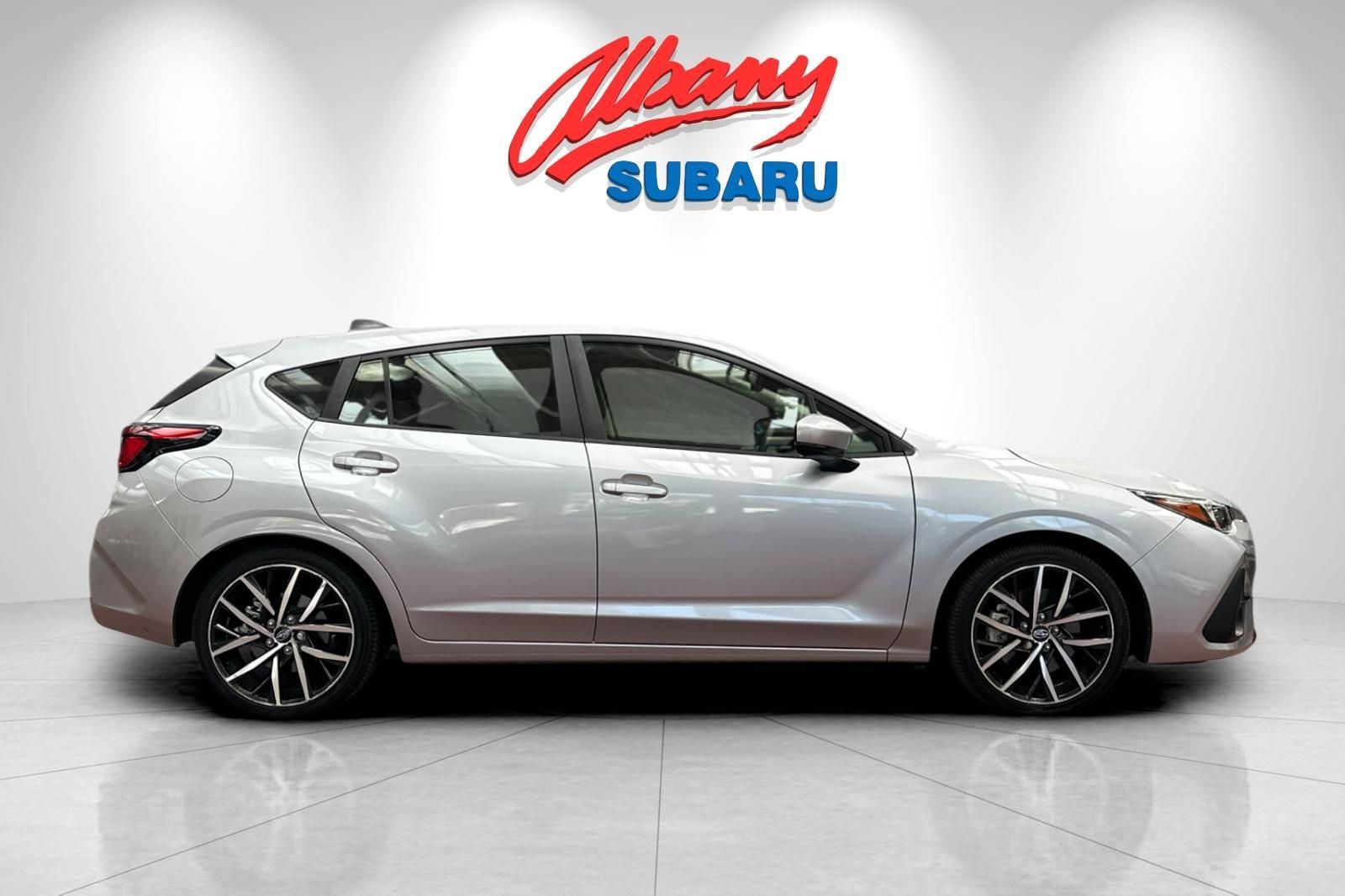 Used 2024 Subaru Impreza 2.0i Sport AWD/4WD image 3