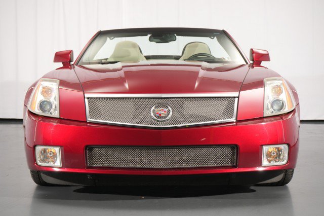 Used 2006 Cadillac XLR V RWD image 7