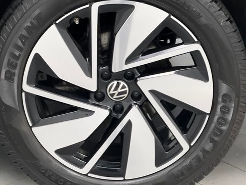 Used 2024 Volkswagen Atlas SE image 64