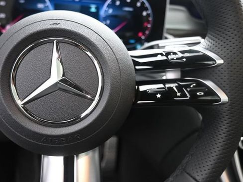 Used 2026 Mercedes-Benz GLC 300 image 14
