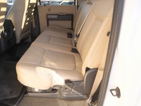 Used 2011 Ford F250 Lariat w/ Lariat Interior Pkg image 12