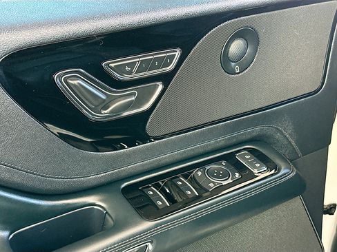 Used 2025 Lincoln Aviator Reserve w/ Jet Appearance Package RWD image 18