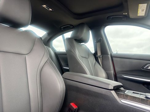 Used 2022 BMW 330i Sedan w/ Convenience Package image 30