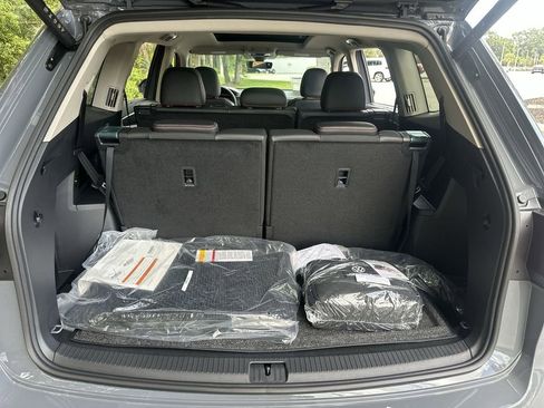 New 2025 Volkswagen Atlas Peak Edition SE image 25