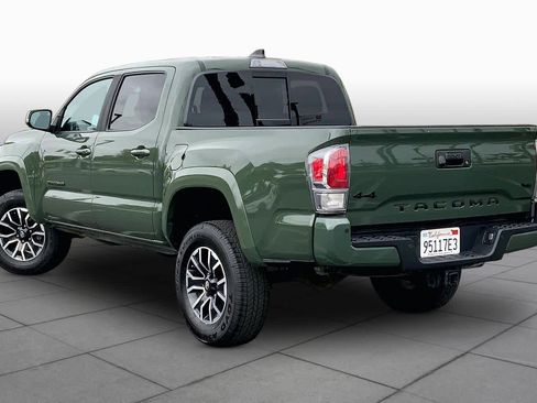 Used 2022 Toyota Tacoma TRD Sport w/ Technology Package AWD/4WD image 11