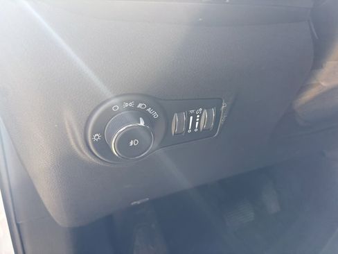 Used 2023 Jeep Compass Trailhawk AWD/4WD image 47