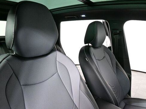 New 2026 Volkswagen Tiguan SE R-Line FWD image 23