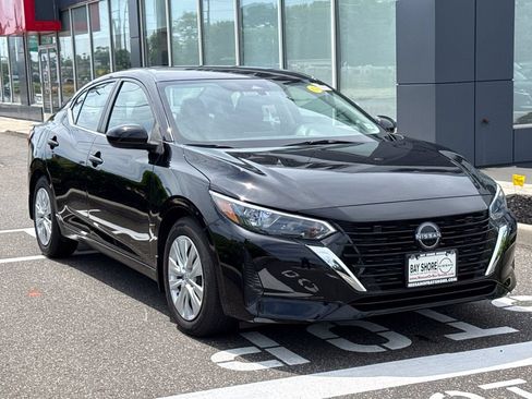 Certified 2025 Nissan Sentra S FWD image 1