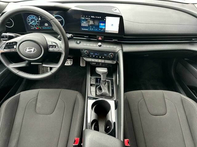 Used 2025 Hyundai Elantra SEL FWD image 16