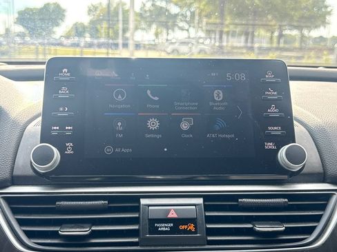 Used 2020 Honda Accord Touring image 25