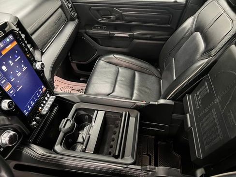Used 2022 RAM 1500 Limited w/ Body-Colour Bumper Group AWD/4WD image 38