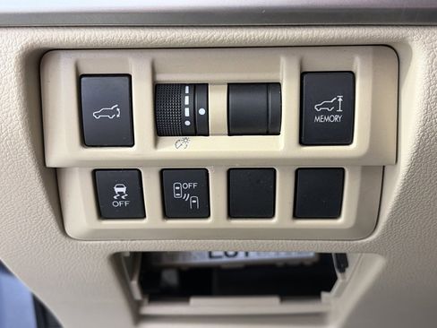 Used 2015 Subaru Outback 3.6R Limited w/ Popular Package #4 image 23