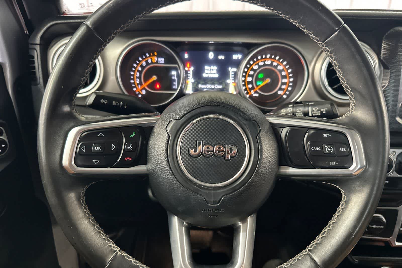 Used 2018 Jeep Wrangler Unlimited Sahara AWD/4WD image 26