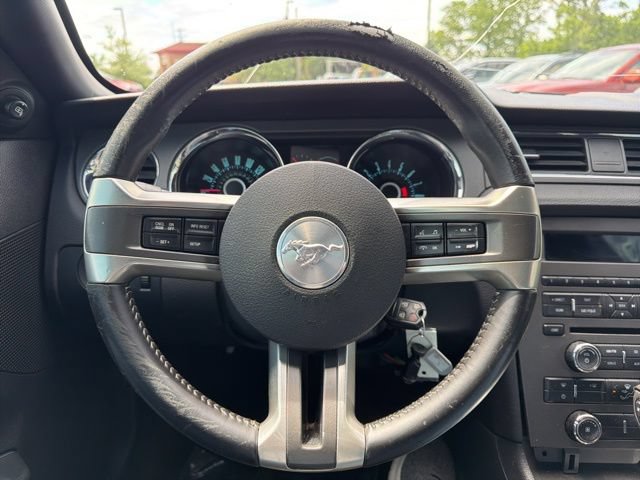 Used 2013 Ford Mustang Coupe RWD image 9