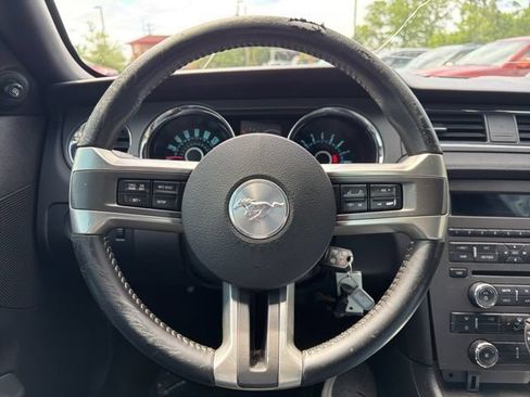 Used 2013 Ford Mustang Coupe RWD image 9