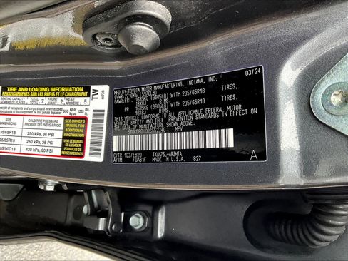 Used 2024 Toyota Highlander XLE image 37