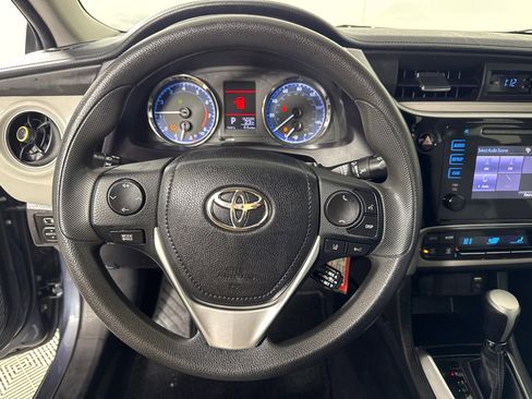 Used 2018 Toyota Corolla LE image 15
