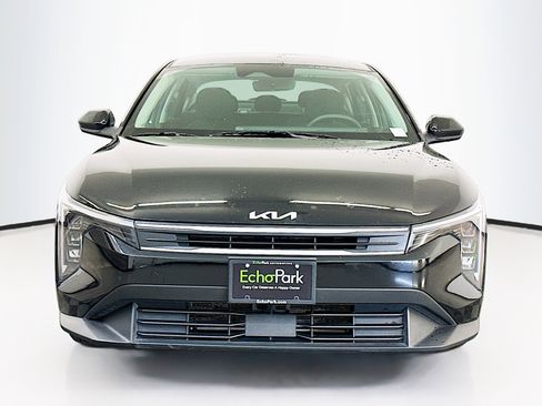 Used 2025 Kia K4 LXS image 2
