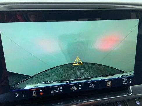 Used 2026 GMC Sierra 1500 SLT image 7